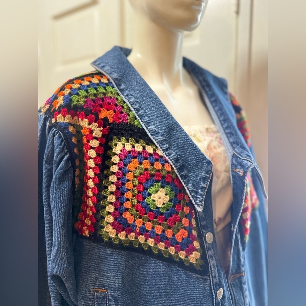 Farm Rio X Anthropologie Crochet Denim Trucker Jacket SZ Medium - Picture 6 of 15